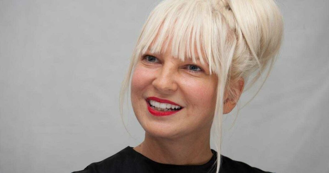 Sia's Net Worth, Early life, Career and Relationship Status