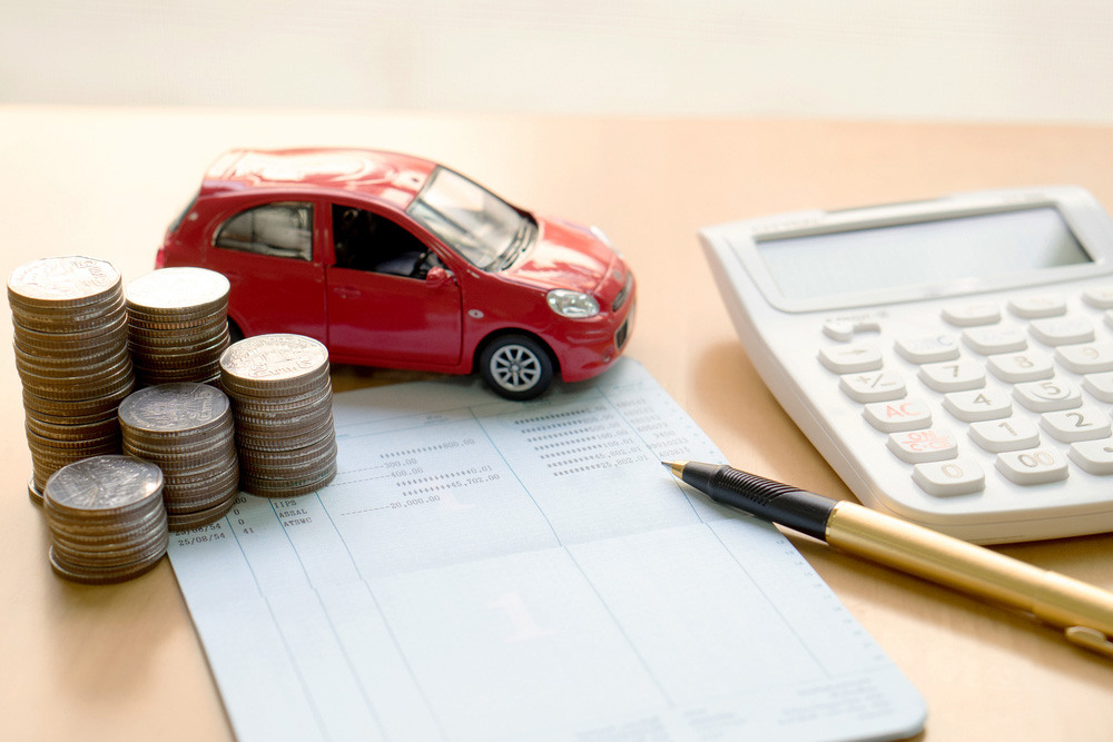 How Can a Refinancing Car Calculator Help You Save Money on Your Car Loan