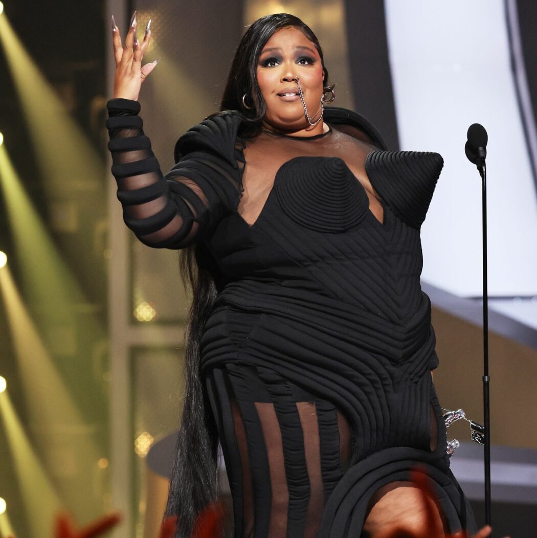 How Tall Is Lizzo?