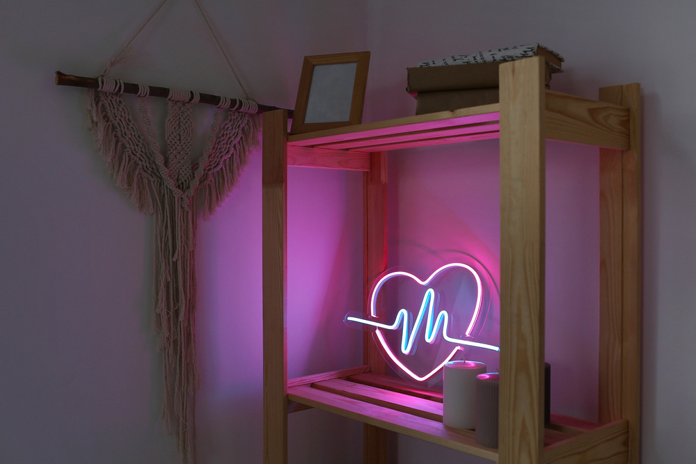 Using Neon Signs to Add Personality to Your Room